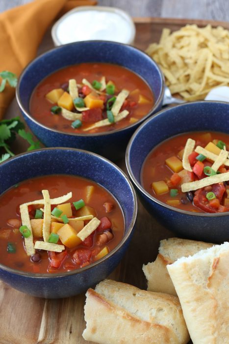 Another view of the finished vegetarian chili in bowls with some crusty bread for dipping as well! 