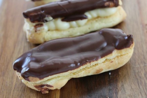 Homemade Chocolate Eclairs - BargainBriana