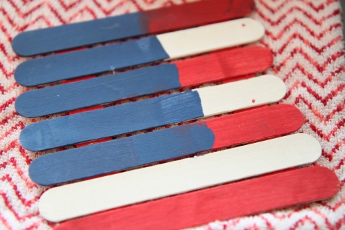 Easy American Flag Craft for Kids