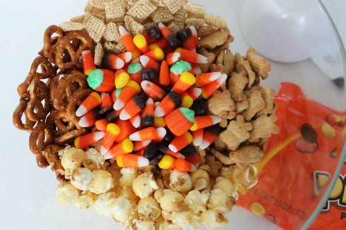 Halloween Snack Mix