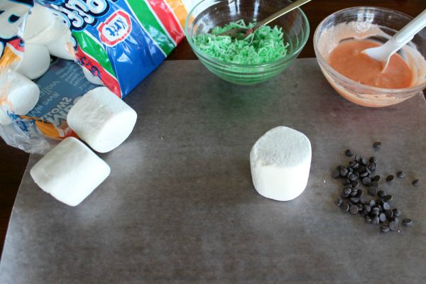 Spooky Marshmallow Witches Step 1