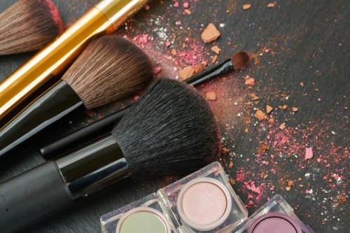 organizing makeup drawer